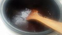 美味早餐黑豆粥做法图解4)