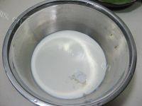 好吃的抹茶草莓奶油蛋糕卷做法图解14)