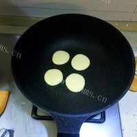 香气浓郁的迷你夹心松饼做法图解11)