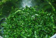 好吃的猪肉韭菜饺子做法图解2)