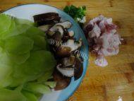 家常菜莴苣炒肉做法图解1)