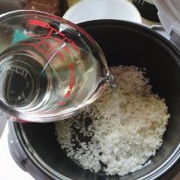 美味的香菇鸡肉粥做法图解6)