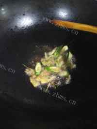 诱人的咖喱鸡腿做法图解6)