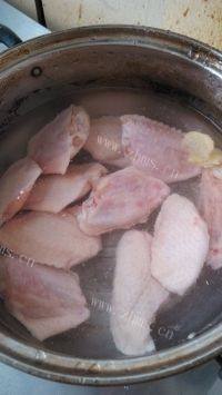 美味的可乐鸡翅做法图解2)