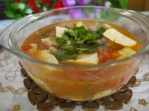 五味俱全的西红柿豆腐汤