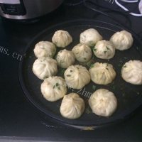 美味的香菇肉末生煎包子做法图解11)