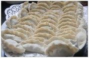 美味的韭菜肉饺做法图解4)