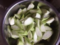 质嫩爽口的丝瓜炒鸡蛋做法图解1)
