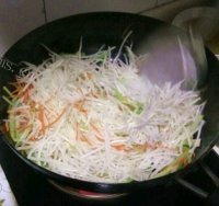 家常菜芹菜土豆丝做法图解6)