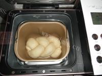 美味的淡奶油蜜红豆吐司做法图解11)