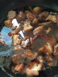 养颜的红烧猪蹄做法图解6)