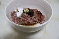 家常菜肉末烧茄子做法图解3)