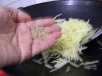 家常菜孜然土豆丝做法图解7)