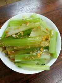 美味降脂的白灼芹菜做法图解10)