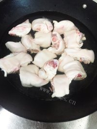美味的红焖猪手做法图解1)