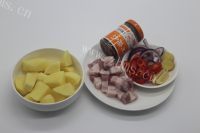 家常菜土豆焖五花肉做法图解1)