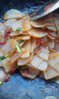 家常菜西红柿土豆片