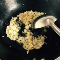自制土豆披萨做法图解4)