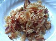 咸鱼鸡粒豆腐煲做法图解1)