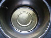 自制广式豆沙月饼做法图解1)