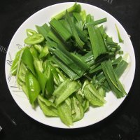 特制甜酱爆炒五花肉做法图解4)