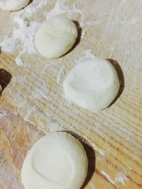 好吃的韭菜鸡蛋饺子做法图解7)