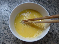 香喷喷的油麦菜鸡蛋炒饭的做法图解三