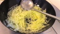 好吃的的蒜香麻辣莴笋丝做法图解10)