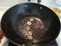 家常菜莴笋炒肉丝做法图解4)