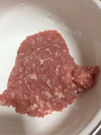 美味的生汆丸子汤做法图解1)