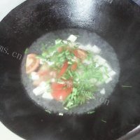 小葱番茄豆腐汤的做法图解五