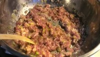 营养丰富的芹菜猪肉饺子做法图解5)