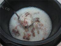 易做的猪肝瘦肉粥做法图解8)