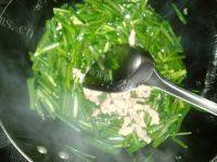 家常菜大蒜炒肉丝做法图解6)