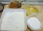 自制花生小酥酥做法图解1)