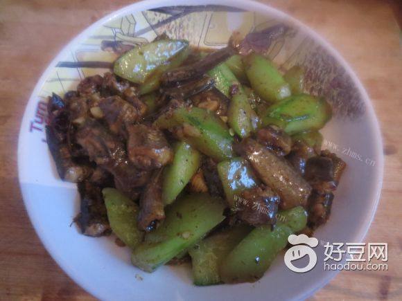 泥鳅烧黄瓜