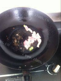 简单的爆炒圆白菜做法图解4)