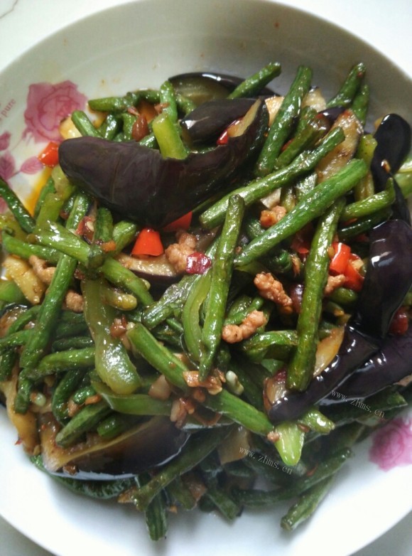 香飘十里的豆角炒茄子