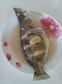 美味的清蒸桂鱼做法图解4)