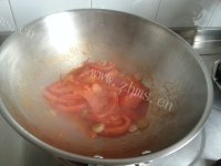 热腾腾的西红柿炒鸡蛋做法图解8)