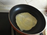色泽鲜亮的芒果千层蛋糕做法图解10)