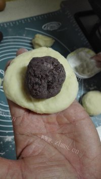 自制豆沙小餐包做法图解6)