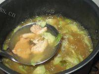 家常丝瓜肉片汤做法图解7)