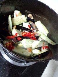 家常菜咸鱼烧茄子做法图解5)