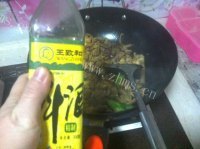 美味的砂锅牛肉煲做法图解7)