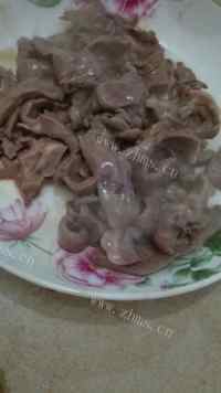 家常菜爆炒猪心做法图解3)