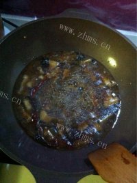 美味的五花肉炖土豆做法图解4)