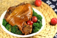 美味的山楂炖蹄髈做法图解10)