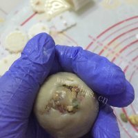 自制广式五仁月饼做法图解13)