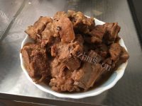 回味无穷的排骨烧土豆做法图解10)